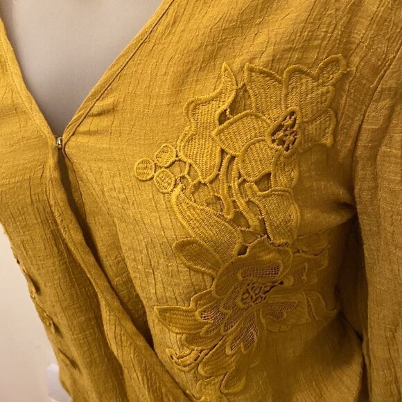 Juniper Blu Embroidered Mustard Yellow Polyster Blouse Top Shirt boho hippie S - Picture 8 of 8